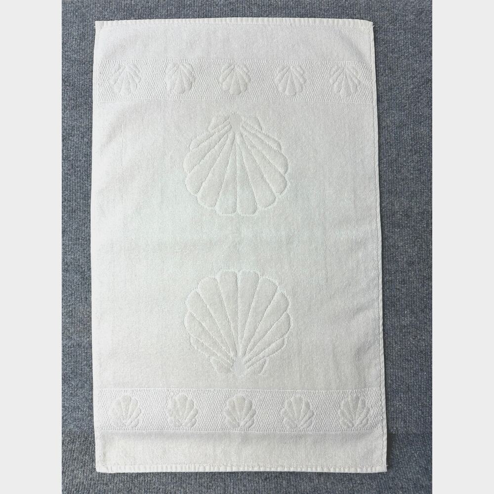 Vintage 80s sculpted cotton blend hand towel sea shells cream 15.5x24 cottage - Picture 2 of 10